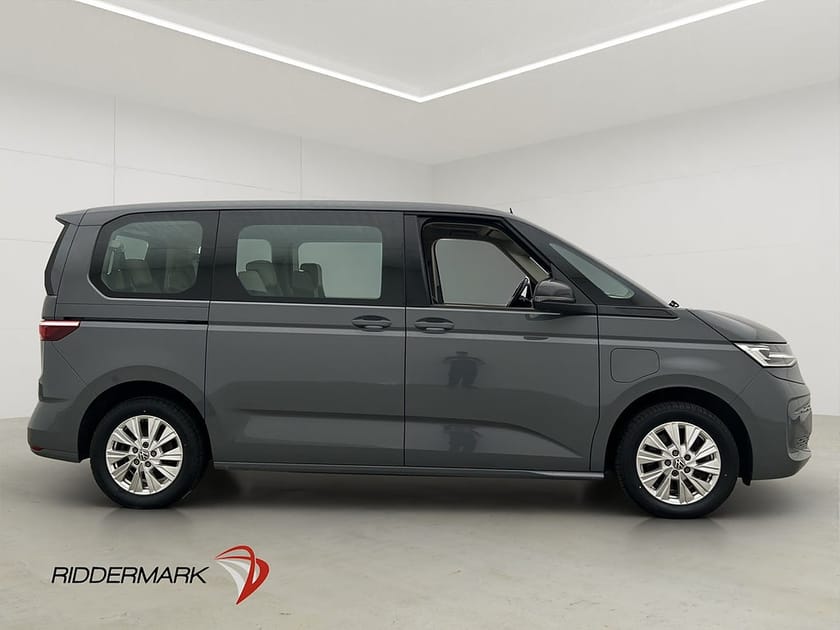 Bild 2 av Volkswagen Multivan eHybrid Cockpit Värmare Pano CARPLAY 6-Sits Moms