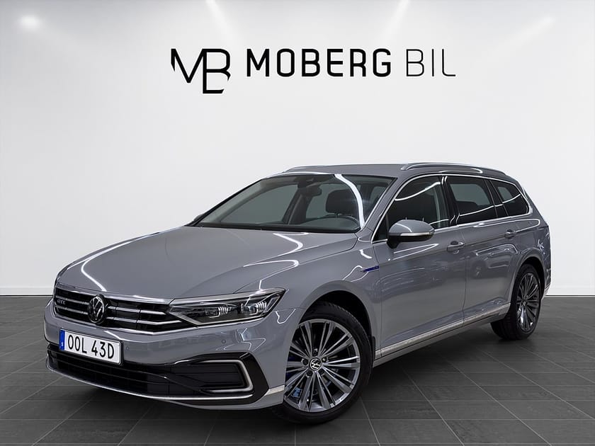 Bild 1 av Volkswagen Passat Sportscombi GTE SC 218hk Keyless B-Kamera Navi Drag PDC