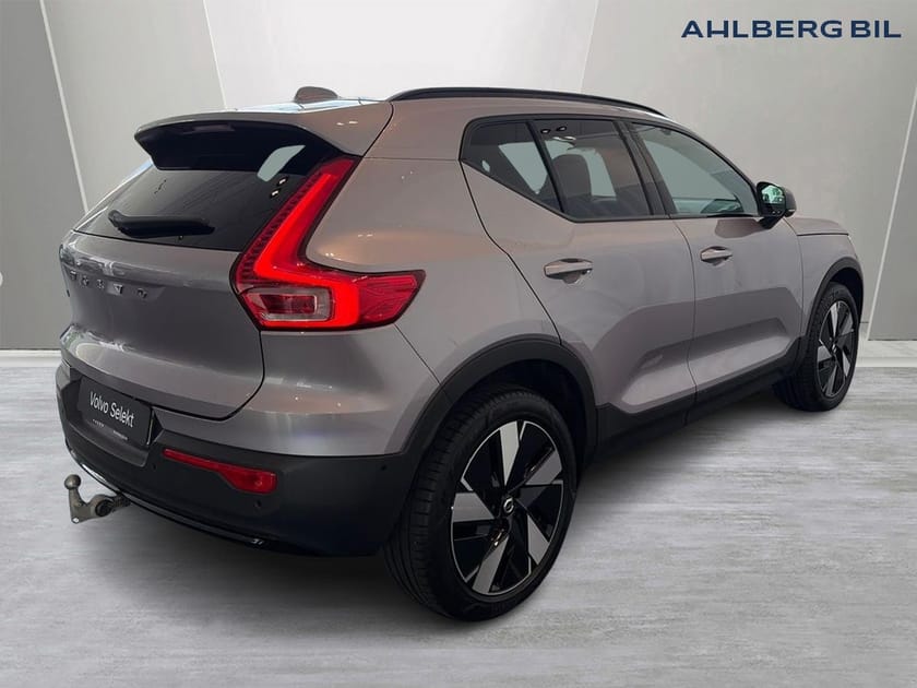 Bild 5 av Volvo EX40 Single Motor Extended Range ⚪Single ExtendedRange -Plus /Dragkrok / 360 Kamera / Mörkt tonade rutor /