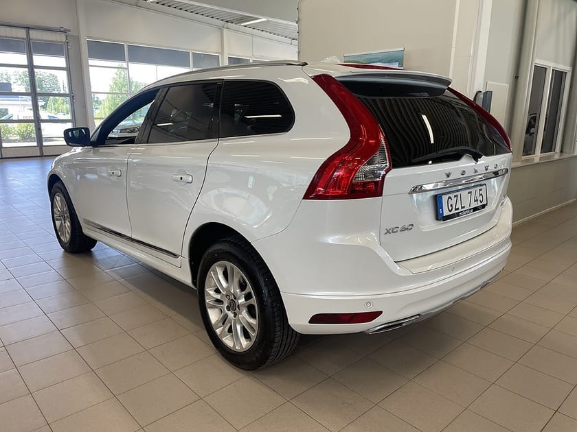 Bild 3 av Volvo XC60 D5 AWD 220HK Summum / Drag / Pano / Läder