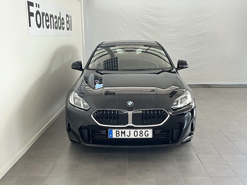 Bild 2 av BMW 120 PRIVATLEASING fr. 2.995kr/mån Auto 17" Park Assist