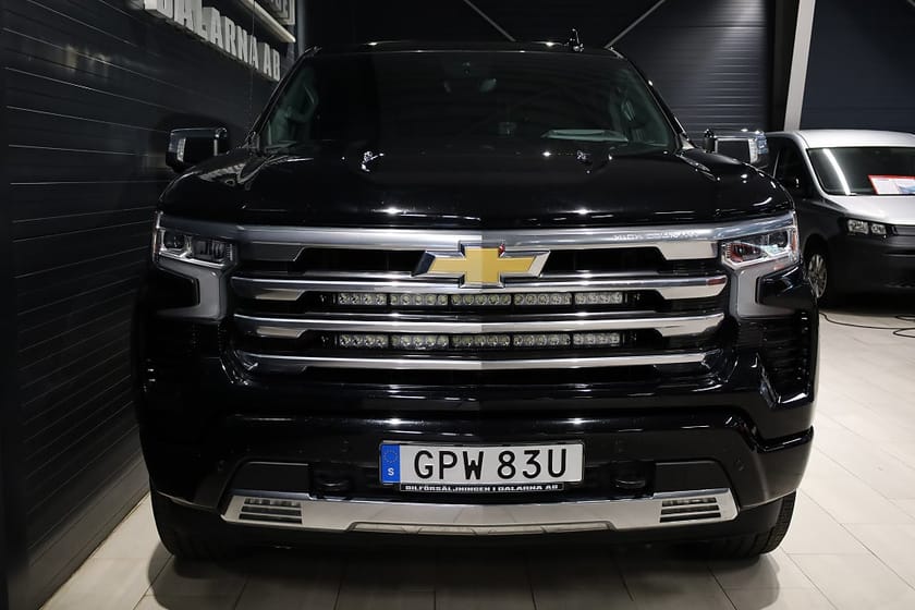 Bild 2 av Chevrolet Silverado 1500 Crew Cab High Country 6.2 V8 4WD Hydra-Matic 426hk
