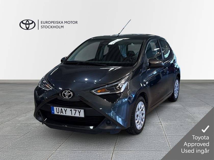 Bild 1 av Toyota Aygo 1,0 5D X-PLAY AUTOMAT - VINTERHJUL/BACKKAMERA