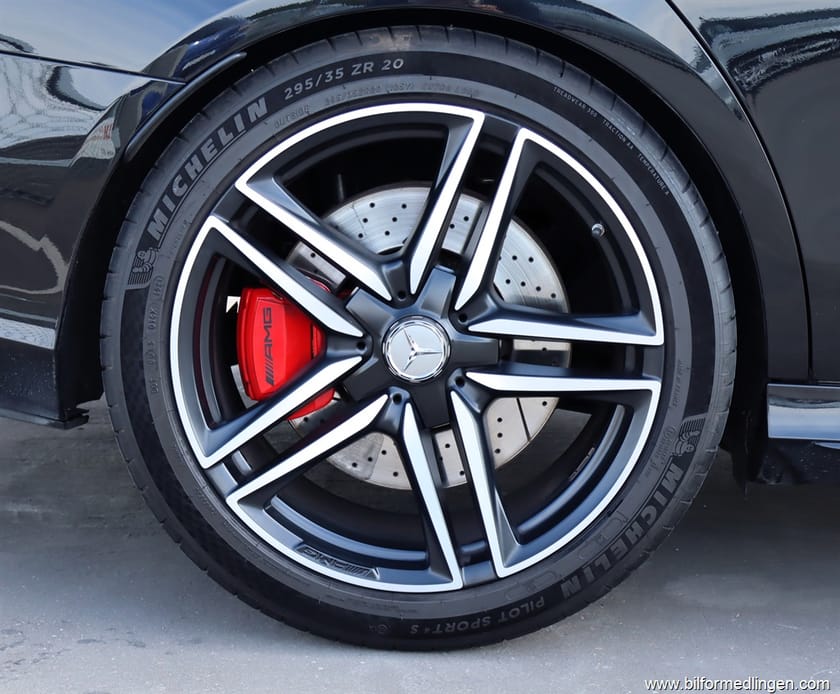 Bild 4 av Mercedes-Benz AMG E 63 S 4MATIC+ 612hk  Night Pano Burmester
