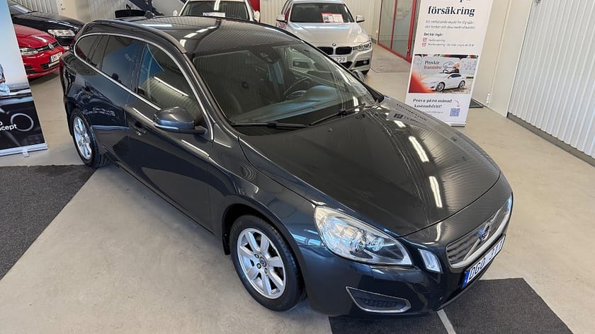 Bild 2 av Volvo V60 D3 Geartronic, 136hk Momentum *Drag*