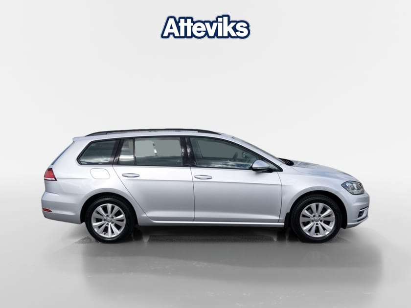 Bild 2 av Volkswagen Golf Sportscombi TSI 116 Drag/Backamera/Nyservad