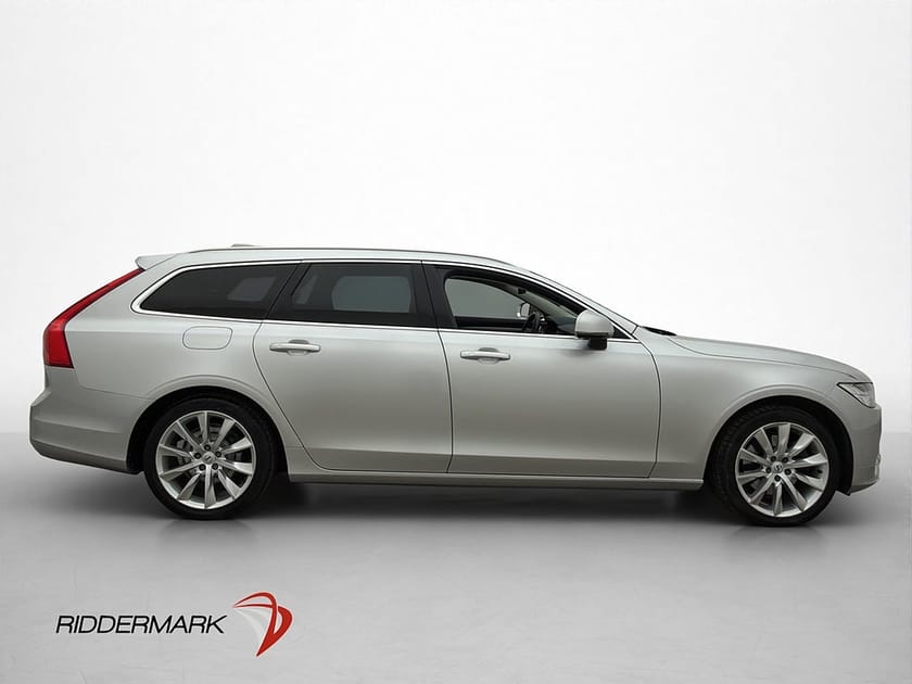 Bild 4 av Volvo V90 D4 AWD Momentum Skinn Drag Värmare Kamera Navi