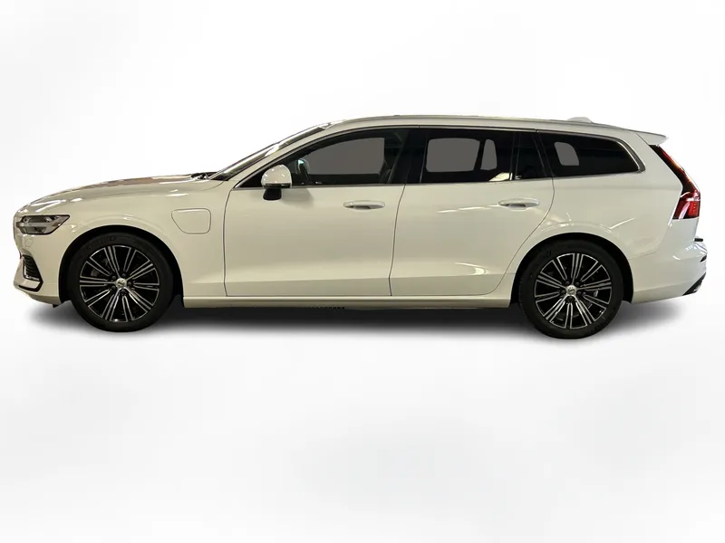 Bild 3 av 15 – Volvo V60 Recharge T6 II Inscr Expression Inscription Expression