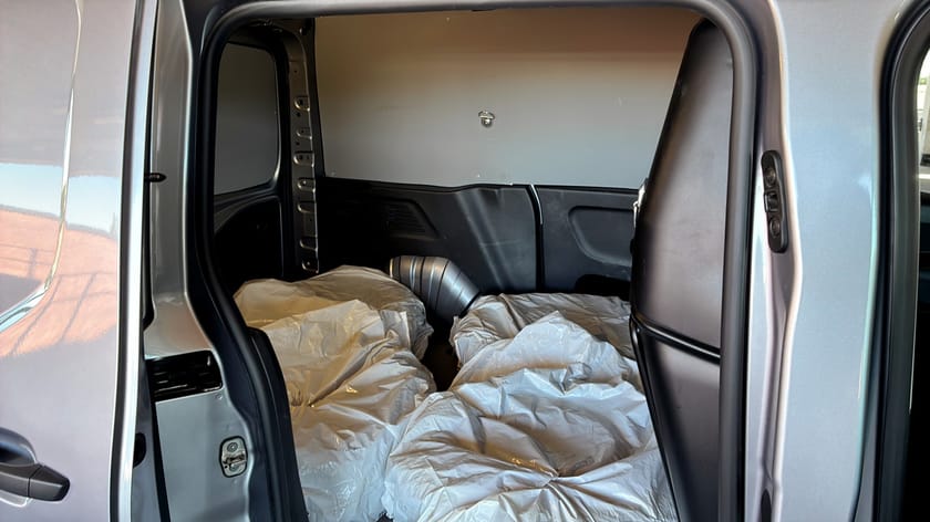Bild 5 av Opel Combo Cargo L1H2 1.5 BlueHDi EAT 131hk, Värmare Drag Carplay