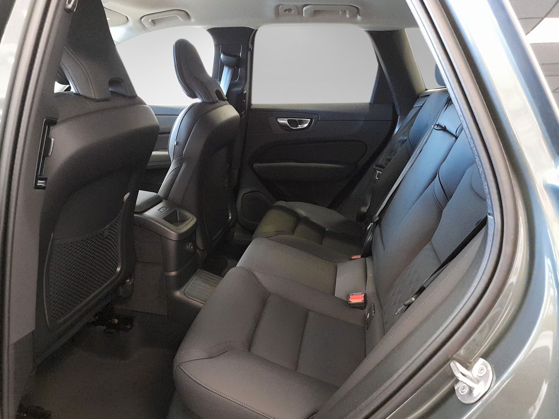 Volvo XC60 T6 Plug-In Hybrid AWD 2027, bild 6/10