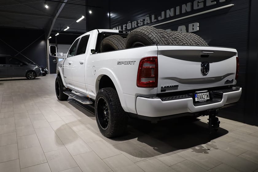 Bild 4 av RAM 2500 Dubbelhytt Dodge Crew Cab 6,7 Cummins 4X4 Laramie