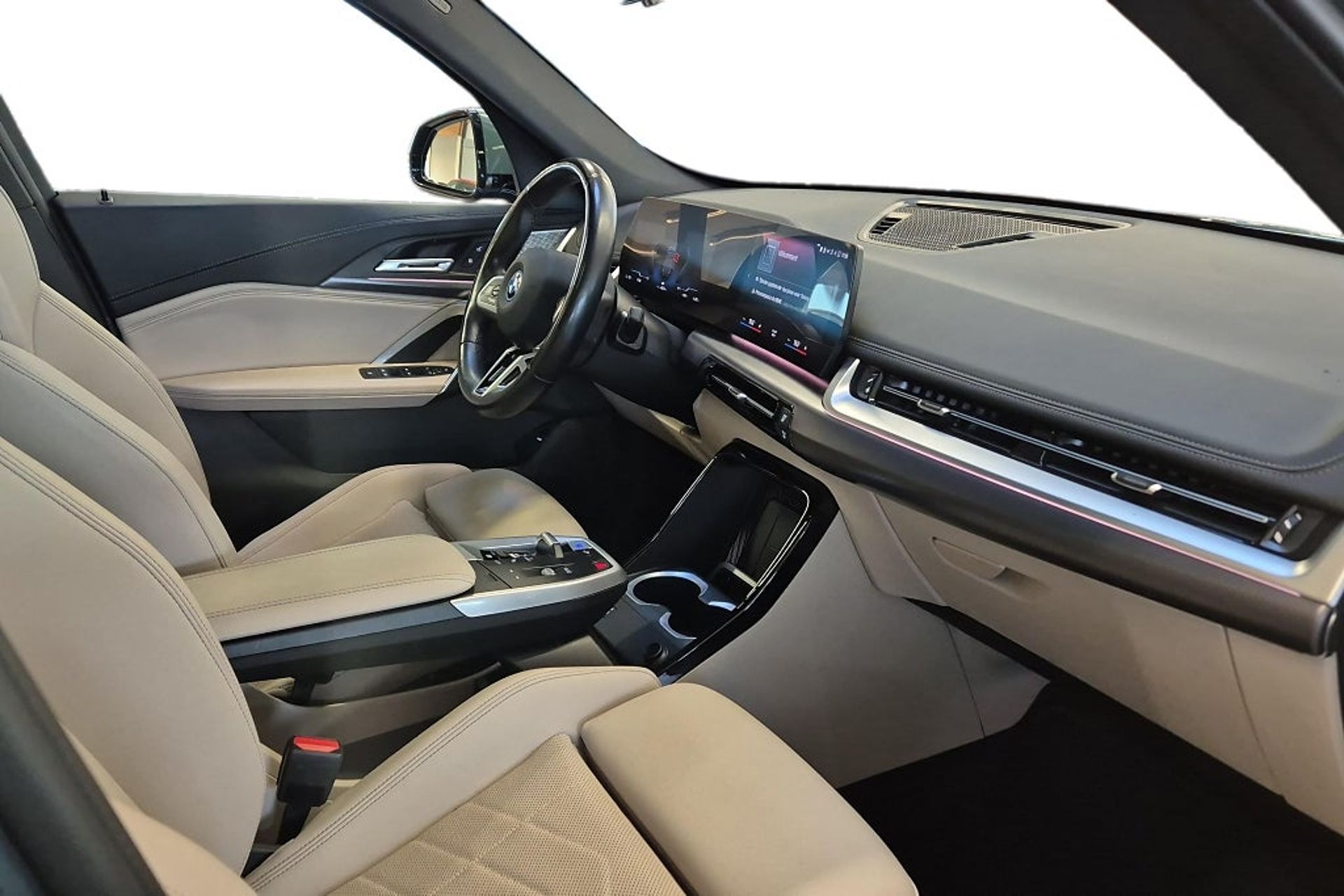 BMW iX1 2023, bild 6/10