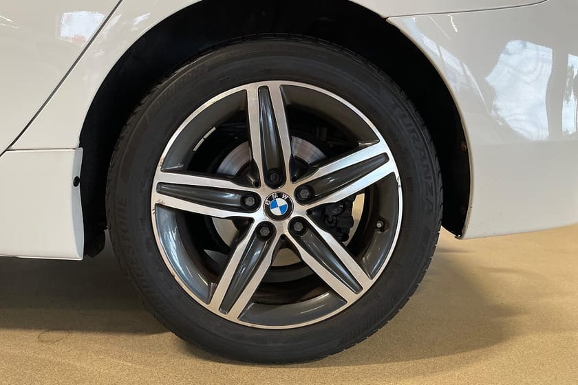 Bild 5 av BMW 218d xDrive Gran Tourer Sportline 7-sits / Drag / B-Kamera
