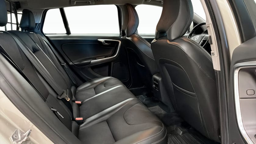 Bild 5 av Volvo V60 D4 190 HK MOMENTUM // DRAG