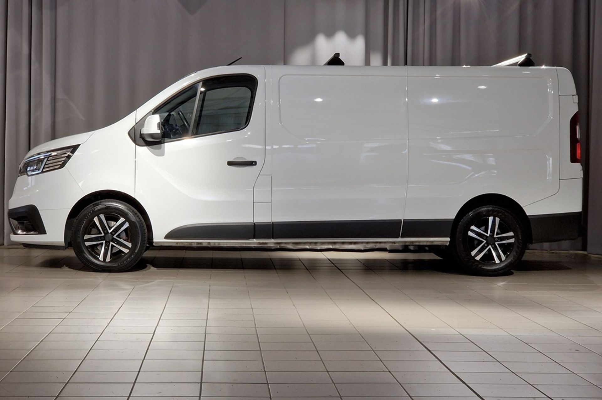 Renault Trafic Nordic Line 3.0t 2023, bild 2/10