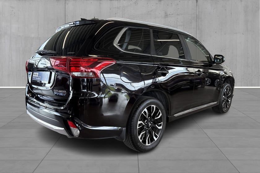 Bilde 3 av Mitsubishi Outlander PHEV Instyle+ Ryggekamera Elektrisk bakluke