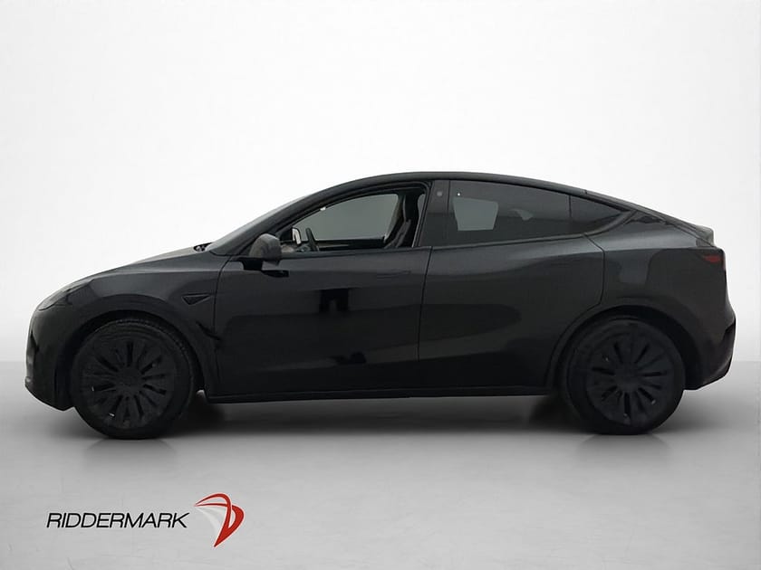 Bild 5 av Tesla Model Y Long Range AWD Dragkrok Värmare Svensksåld