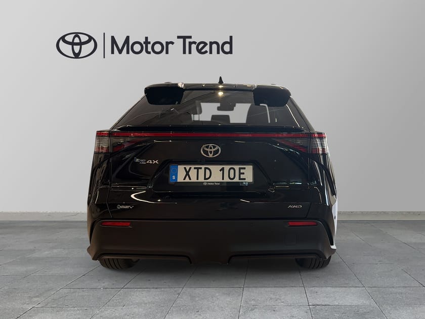 Bild 5 av Toyota bZ4X AWD 343hk Executive JBL Panorama Demo