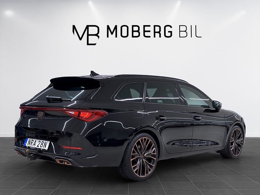 Bild 5 av CUPRA Leon Sportstourer e-Hybrid 245hk B-Kamera Navi Drag