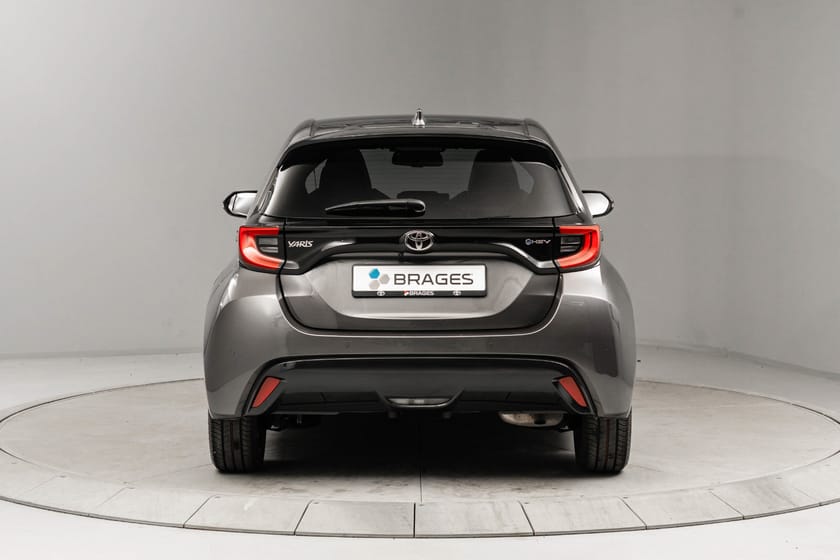 Bilde 3 av Toyota Yaris Hybrid 130
