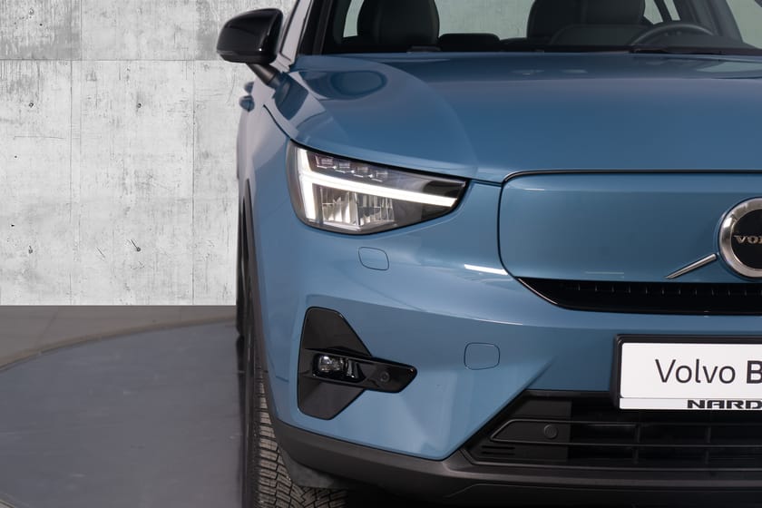 Bilde 5 av Volvo XC40 Recharge Twin motor Plus 408 hk. Varmepumpe/VOC/Krok/Induktiv lader