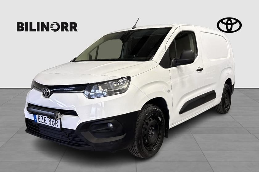 Bild 1 av Toyota ProAce City LONG 1,5D 100HK COMFORT/Ny motor/D-värm + skåp/Ledramp