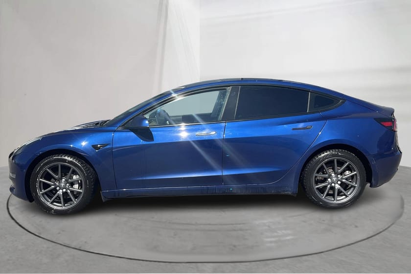 Bild 2 av Tesla Model 3 Long Range AWD Dual Motor Deep Blue Met.