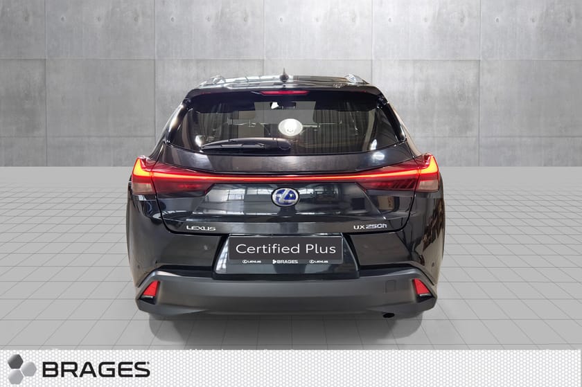 Bilde 4 av Lexus UX 250h E-Four AWD Comfort