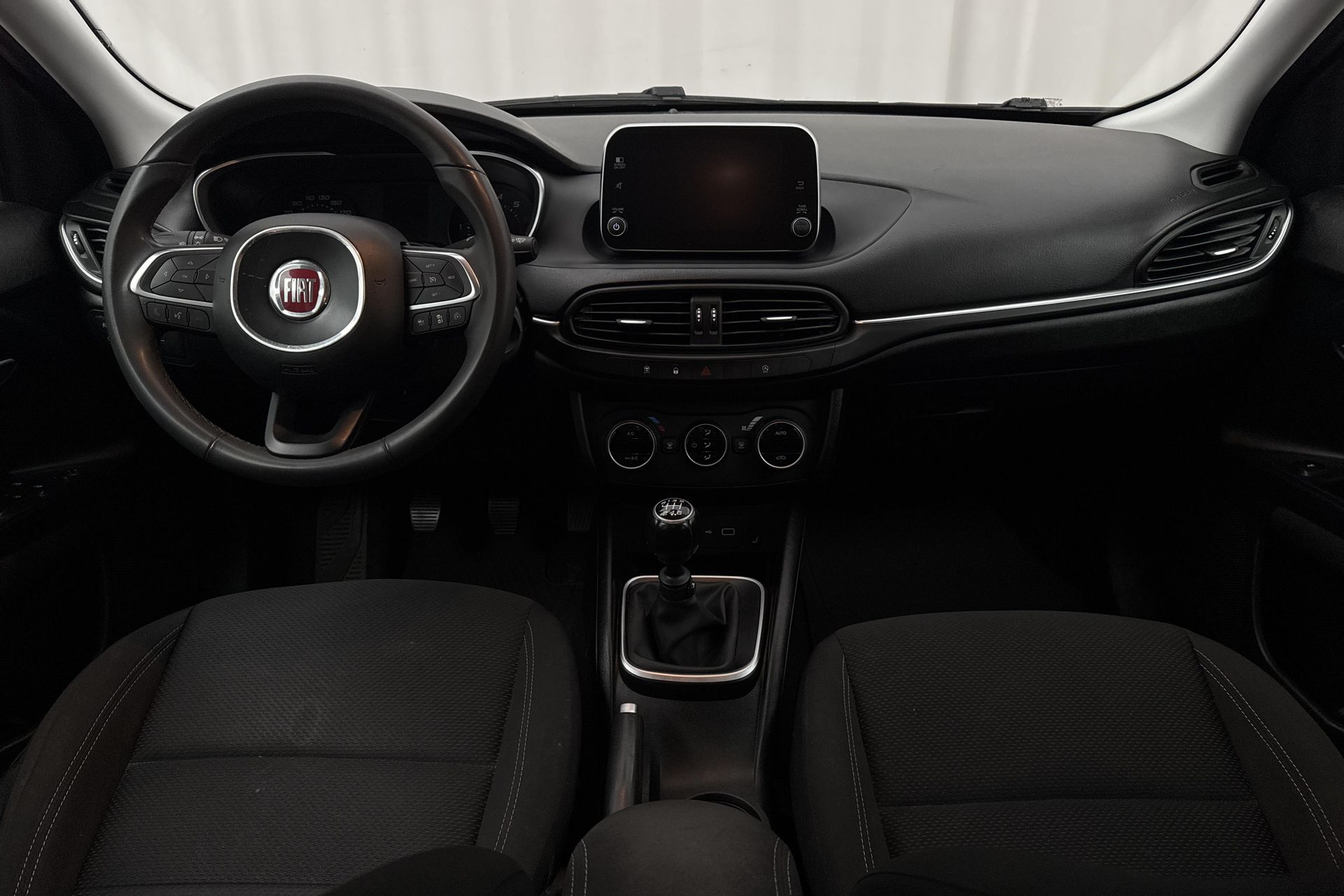 Fiat Tipo Kombi 1.4 FIRE T-JET 2020, bild 7/10