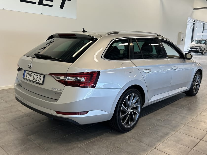 Bild 5 av Škoda Superb Kombi L&K TDI 190hk 4X4 Aut/drag