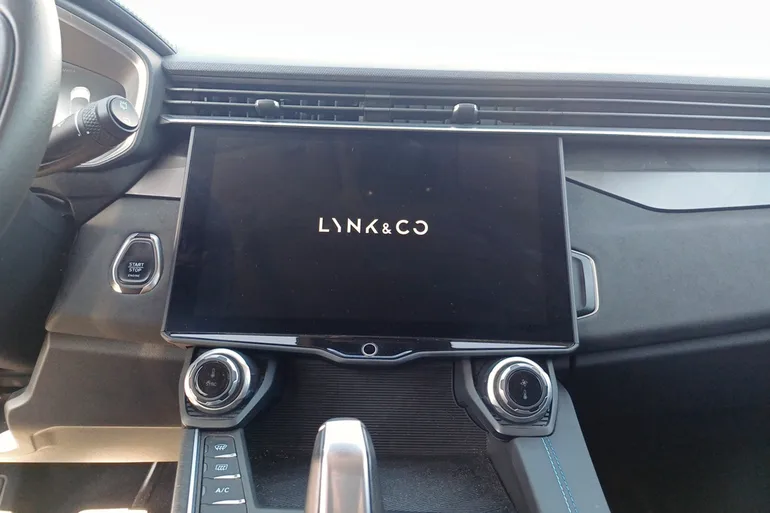 Lynk & Co 01 PHEV