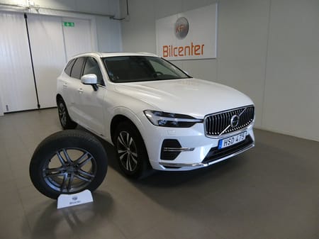 Volvo XC60 Recharge T6 AWD LongRange Pano-Drag-Värmare-Kamera-Navi