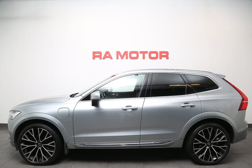 Bild 4 av Volvo XC60 T8 Twin Engine Inscription AWD HuD Pano Orrefors Drag