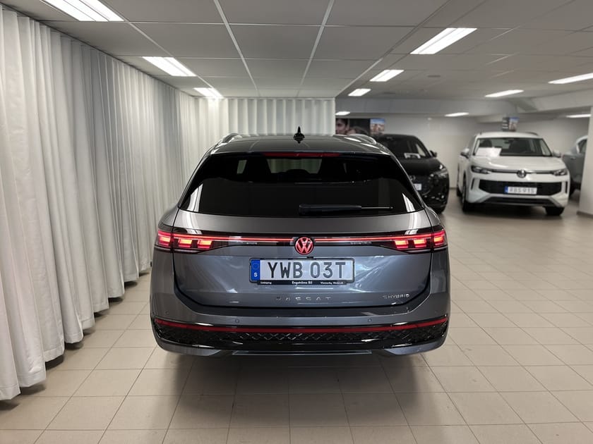 Bild 4 av Volkswagen Passat Variant eHybrid PB   R-LINE 1.5 TSI E-HYBRID / 272 HK