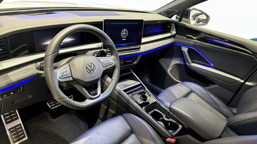 Bild 2 av Volkswagen Tayron R-LINE 2.0 TSI 265 hk 4M Panorama/Värmare/Drag