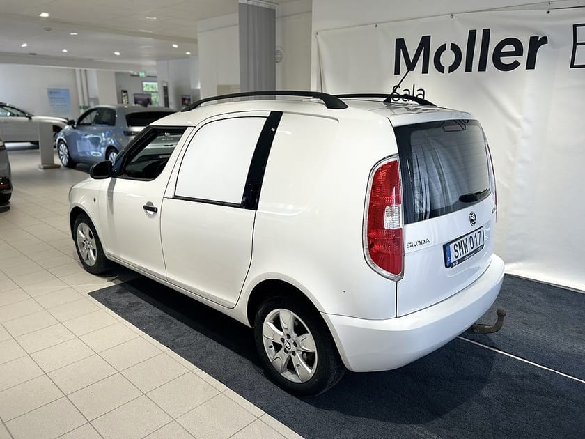 Bild 5 av Škoda Roomster Praktik Skoda 1.6 Tdi 90hk HUNDBIL | B-Kamera | Drag