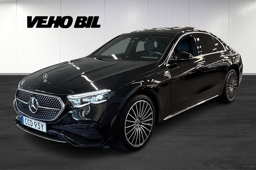 Bild 1 av Mercedes-Benz E 300 e 4MATIC 4M AMG 360° Superscreen Drag Burmester Pano