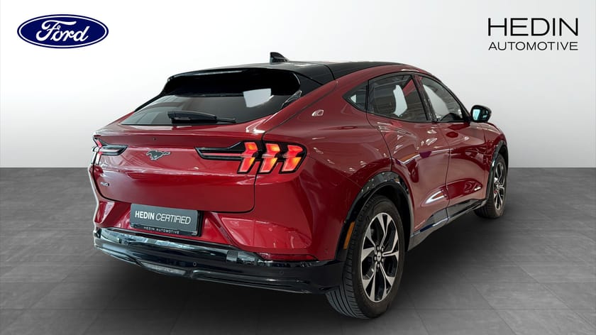 Bild 2 av Ford Mustang Mach-E Standard Range AWD Teknikpaket+