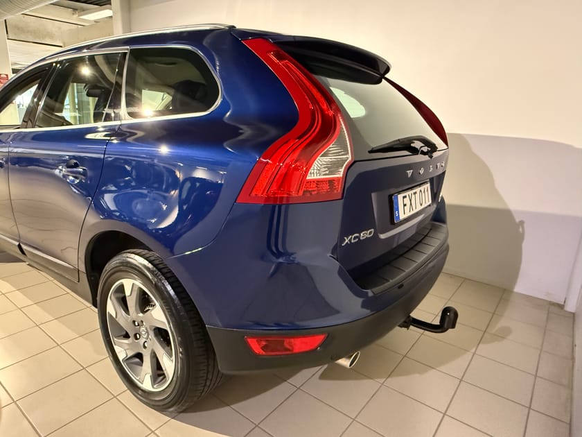 Bild 5 av Volvo XC60 D3 AWD Ocean Race | Dragkrok | Park sensor bak