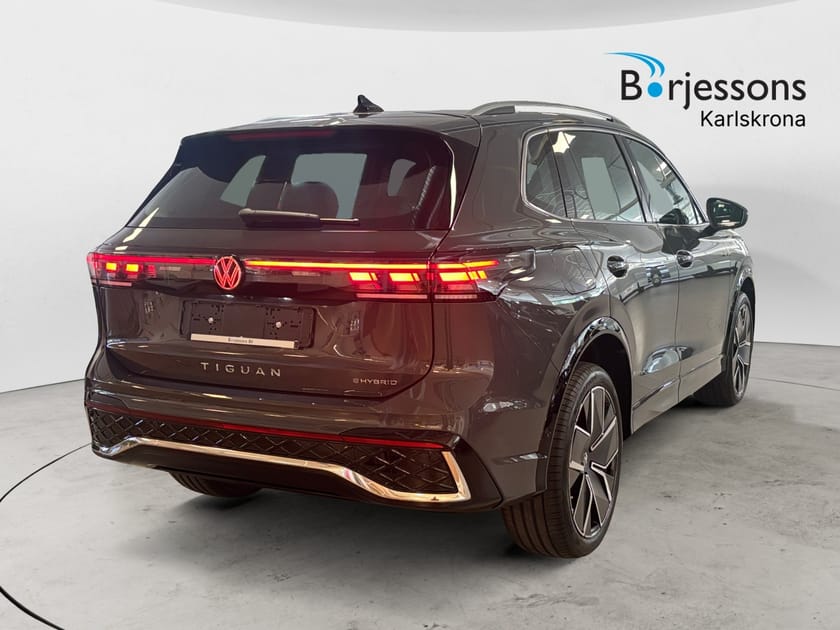Bild 3 av Volkswagen Tiguan eHybrid R-LINE Laddhybrid 272 HK DSG6