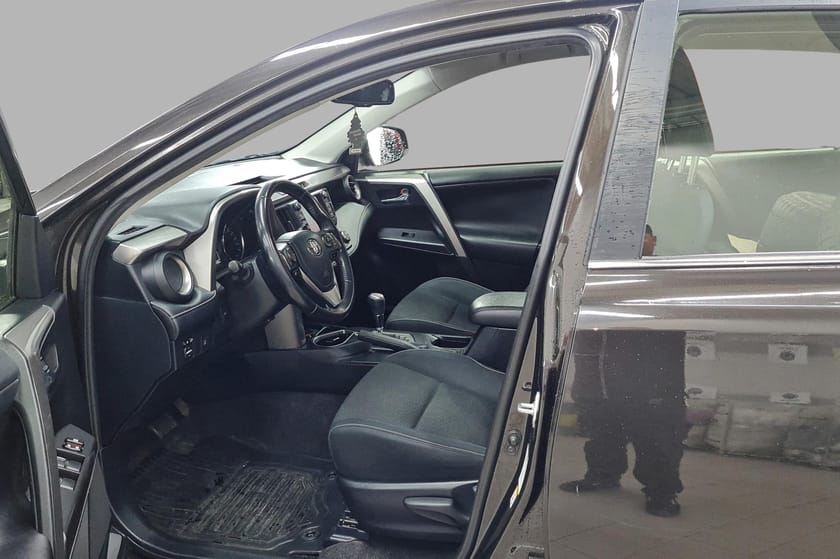 Bilde 5 av Toyota RAV4 Hybrid 2WD Active S - Billigbil - EU ok til 31.03.2028