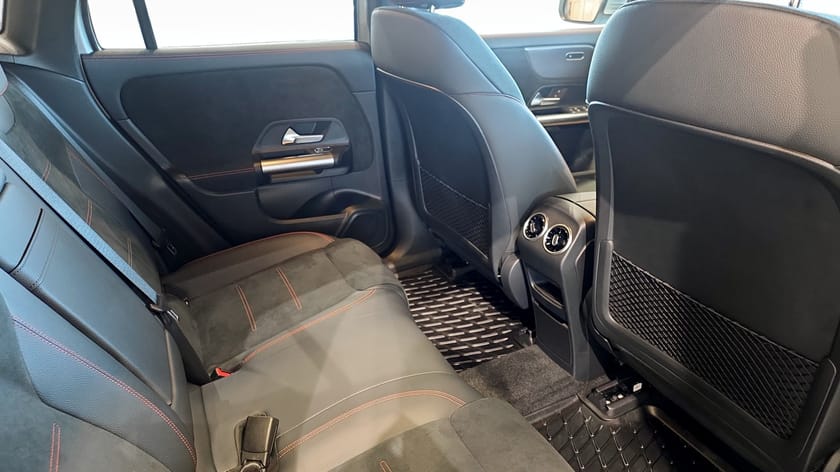 Bild 5 av Mercedes-Benz EQA 250 |AMG LINE|