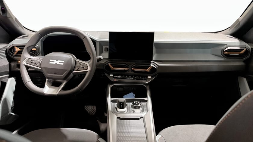 Bild 4 av Dacia Bigster EXTREME HYBRID 150 4X4