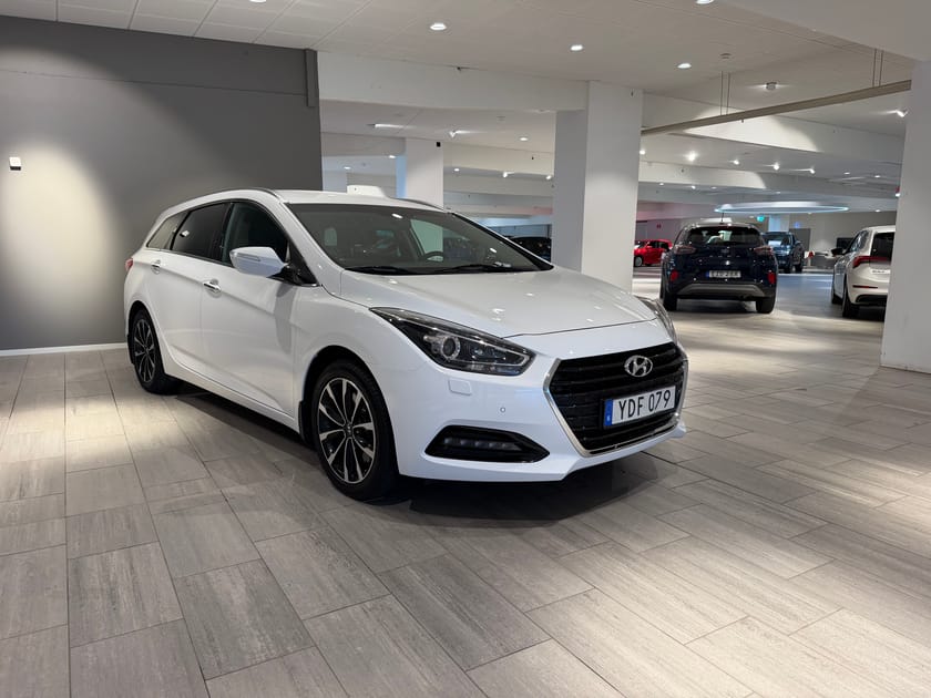 Bild 3 av Hyundai i40cw 141hk | Drag V-hjul Läderklädsel stol med minne