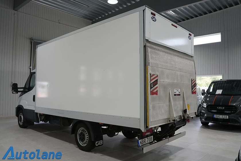 Bild 4 av Iveco Daily 35-140 Chassi Cab 2.3 JTD Hi-Matic Värmare,3sits, 136hk