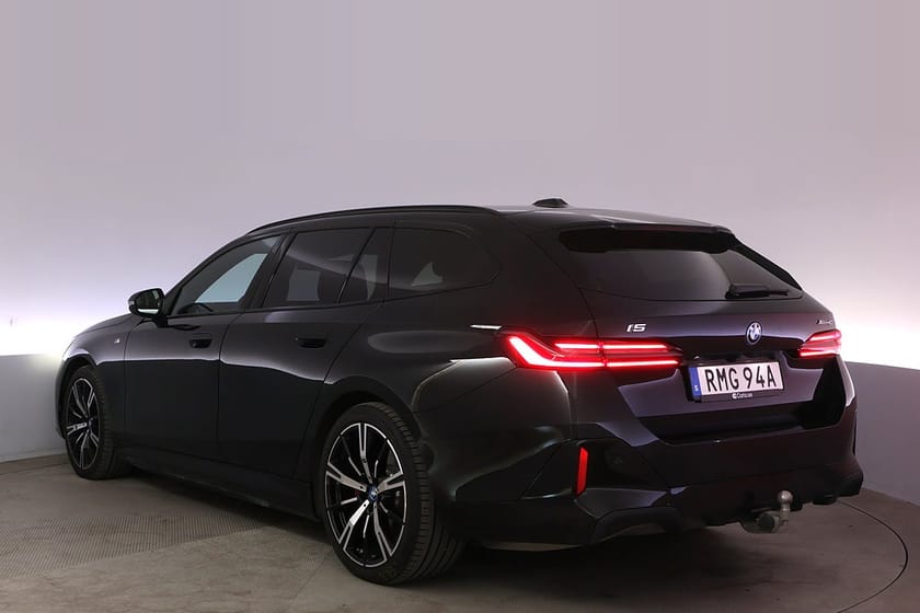 Bild 4 av BMW i5 xDrive40 Touring M Sport Pro Drag HK Kamera V-hjul