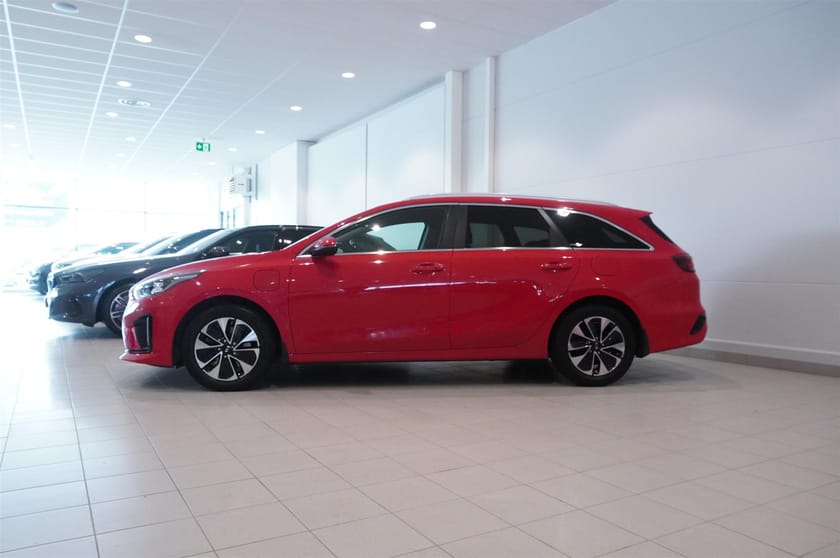 Bild 3 av Kia Ceed Sportswagon Plug-in Hybrid PHEV B-Kamera Rattvärme