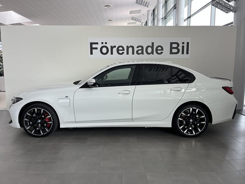 Bild 3 av BMW 330e xDrive Sedan