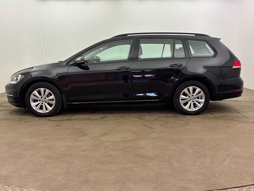 Bild 3 av Volkswagen Golf Sportscombi 1.5 TSI 150 hk Backkamera Drag