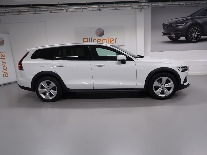 Bild 5 av Volvo V60 Cross Country B4 AWD V-Däck ingår Navi-Kamera-Värmare-VoC-CarPlay-Pil